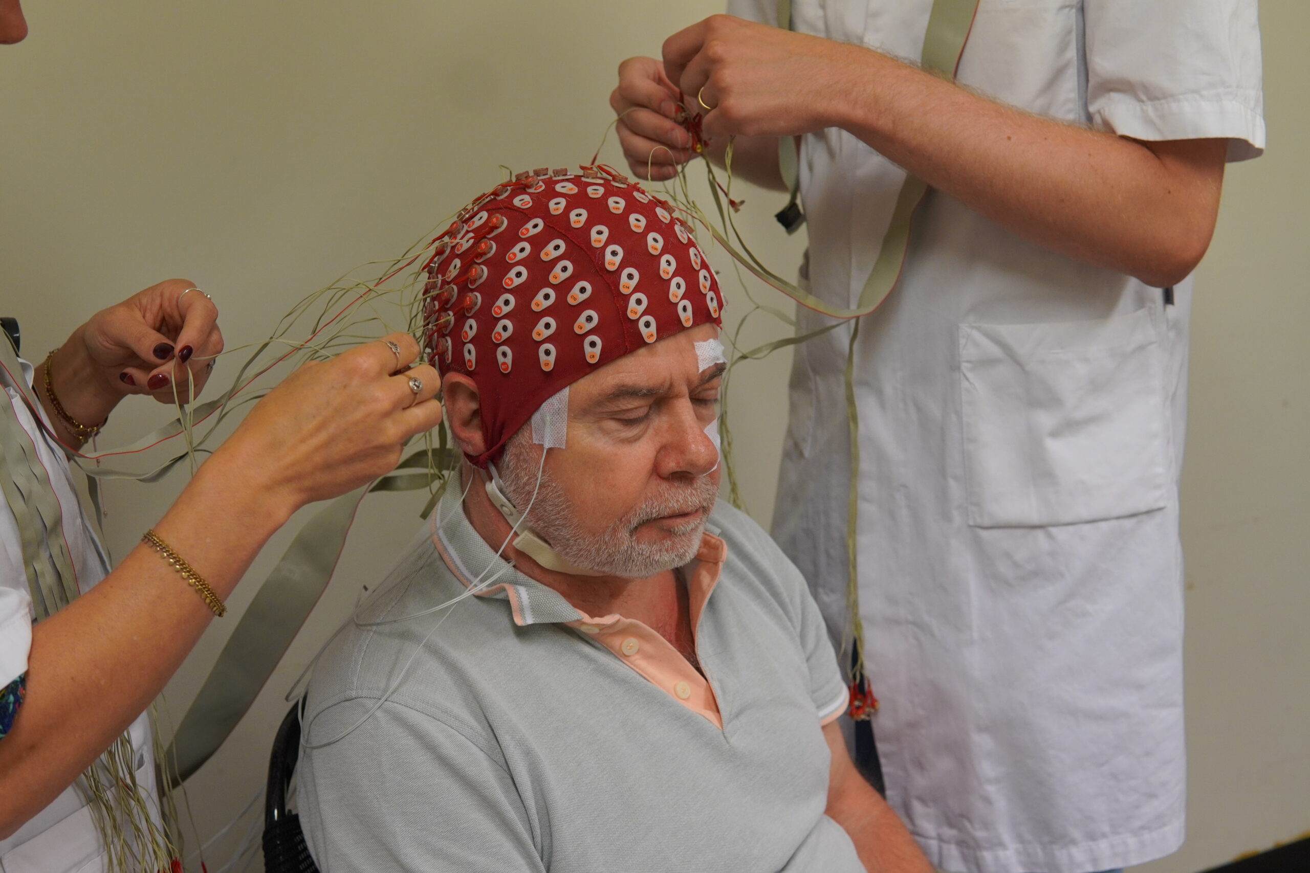 electroden-plakken-in-focus-eeg